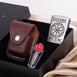 Набор Зажигалка Zippo 207 Street Chrome с гравировкой Шлем ужаса + чехол LPCB + кремний 2406NG